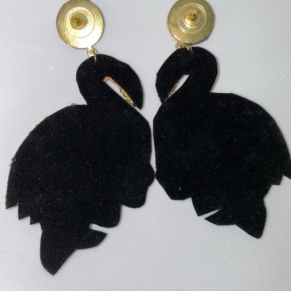 New Flamingo Earrings Seed Bead Sequin Beaded - Picture 2 of 2